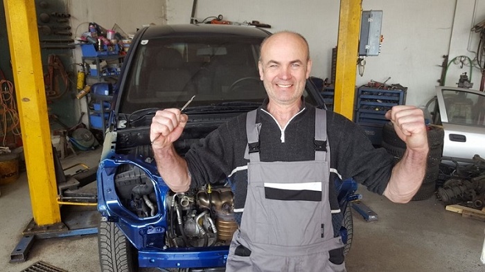 Autospenglermeister und Karosseriebaumeister
